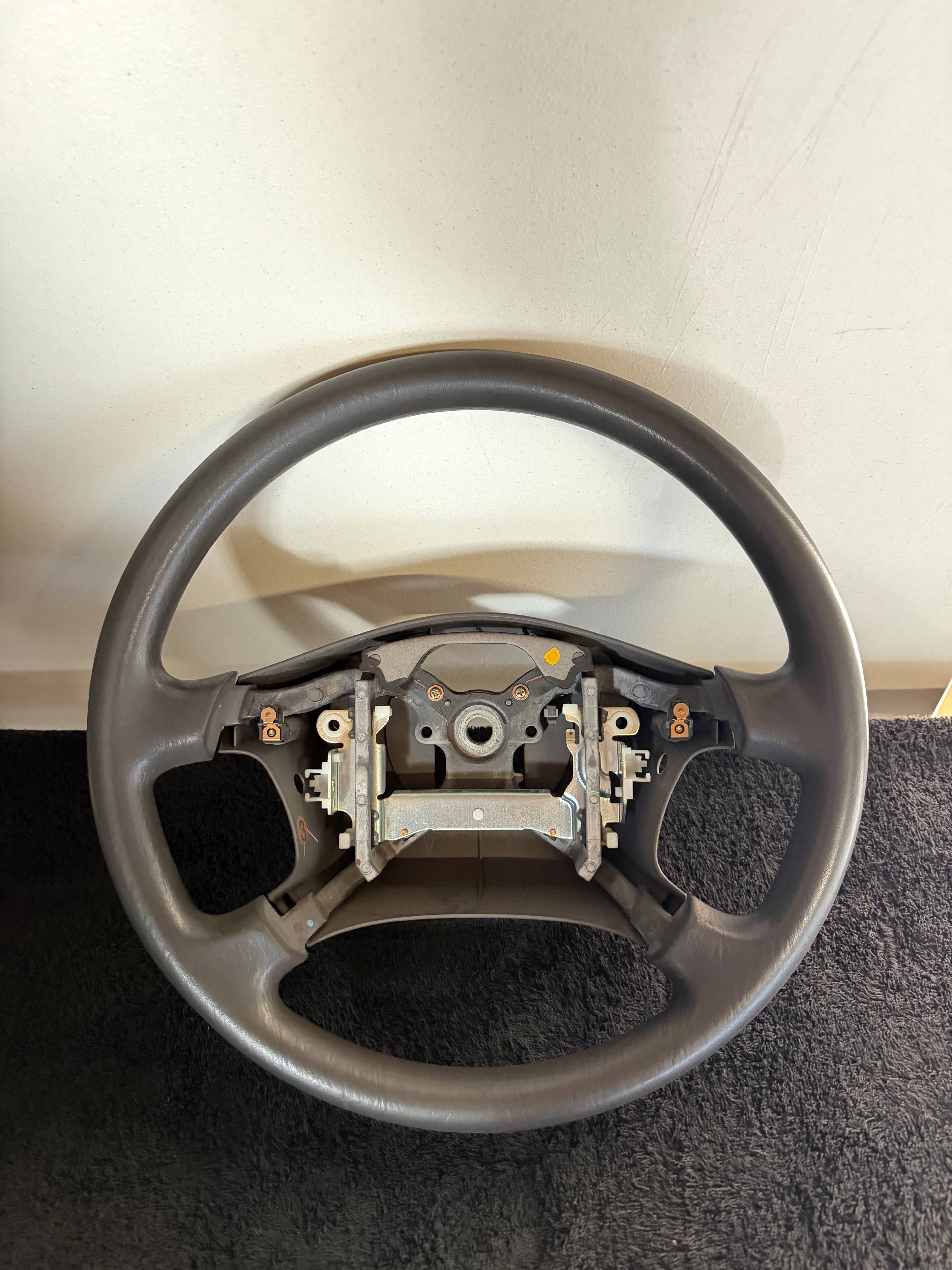 JZX100 4 SPOKE STEERING WHEEL